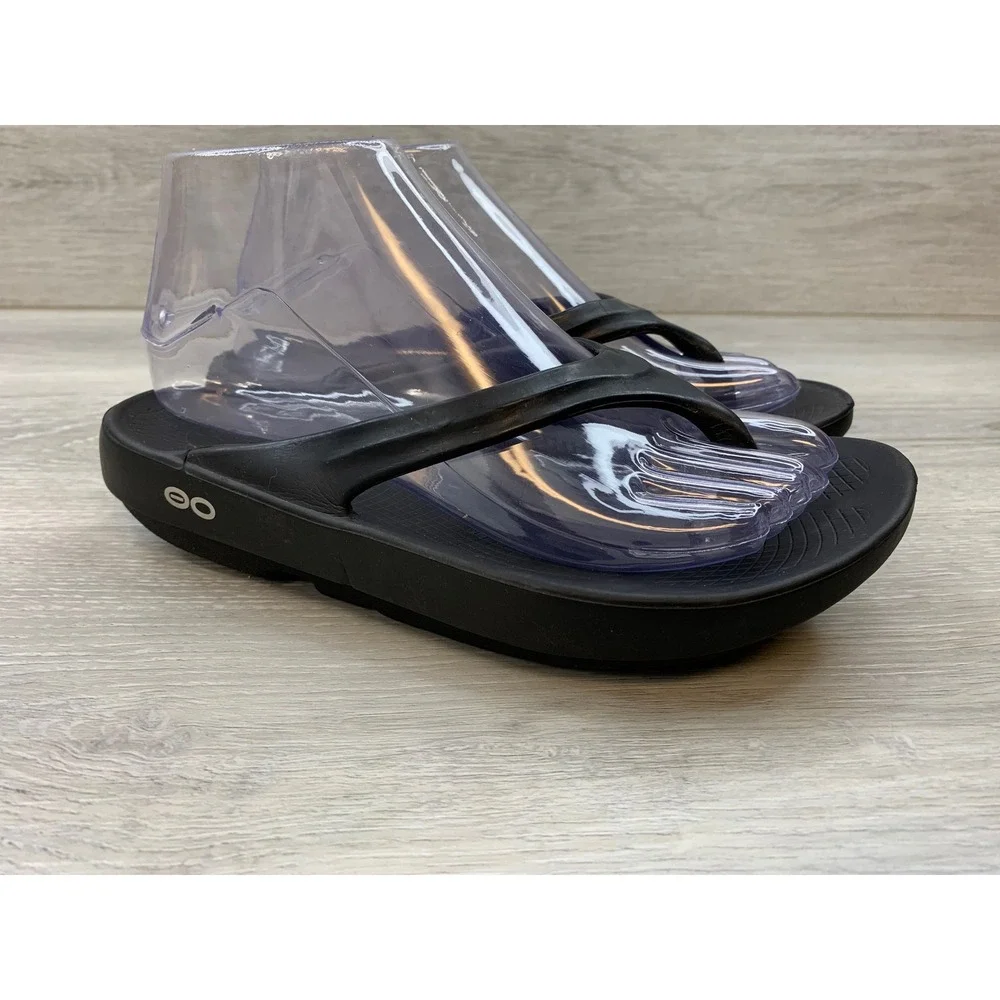 OOFOS OOlala Black Recovery Thong Sandals Women's 7 EU 38 Comfort Flip Flops